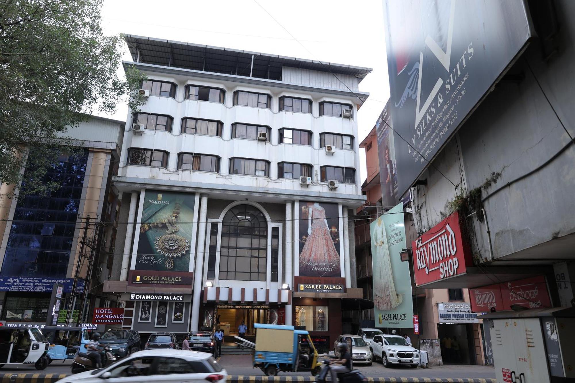 Hotel Mangalore International Экстерьер фото