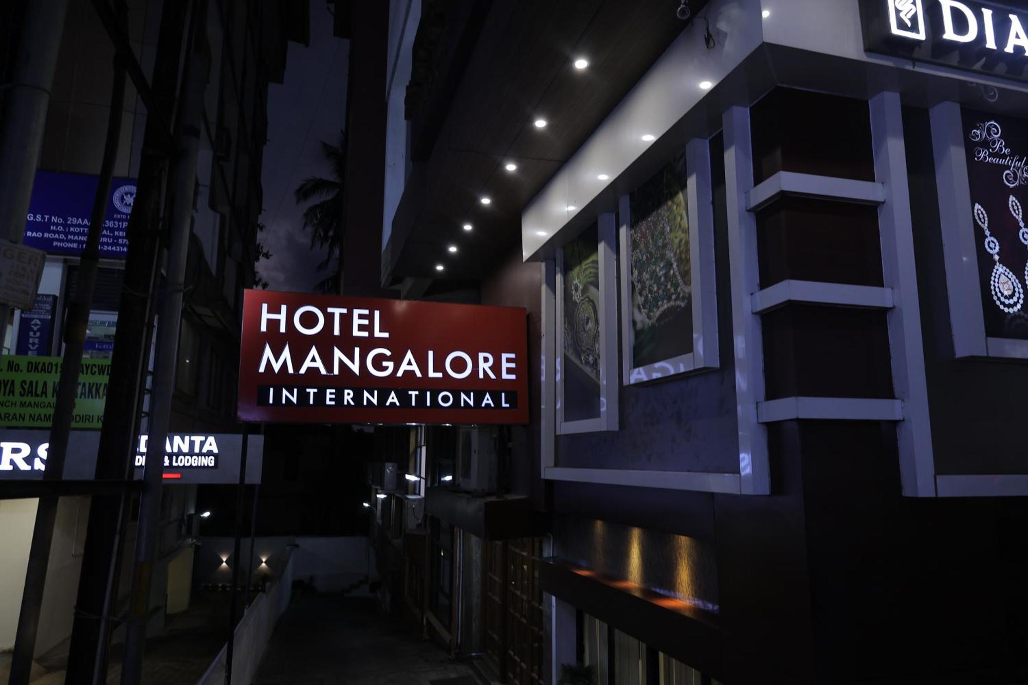 Hotel Mangalore International Экстерьер фото