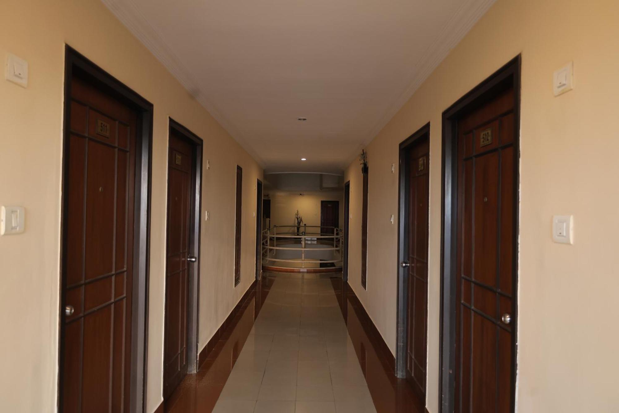 Hotel Mangalore International Экстерьер фото